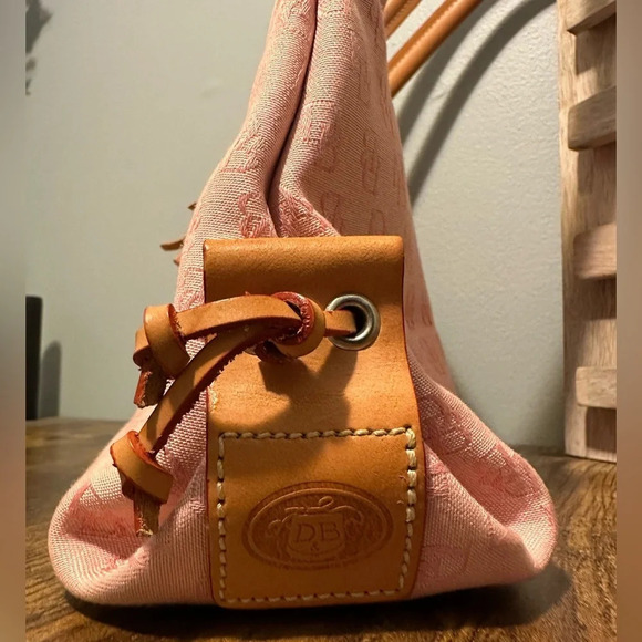 Dooney & Bourke Signature Monogram Purse - Picture 4 of 9